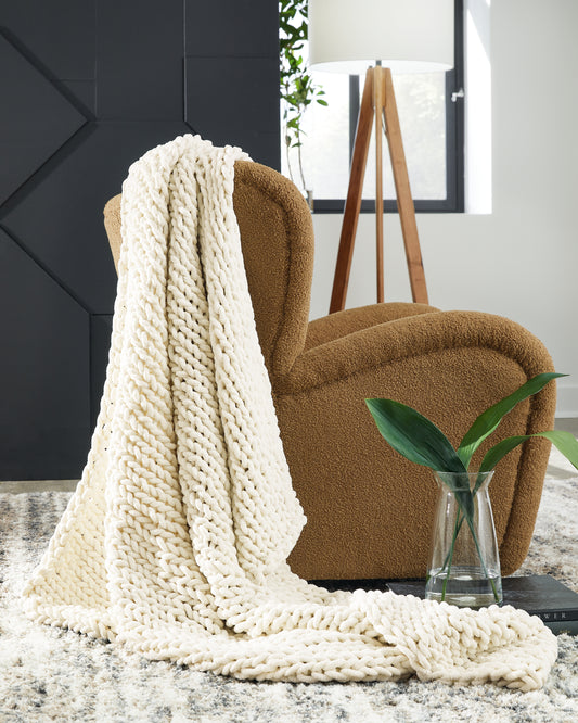 Myers Furniture Outlet - Ashley Furniture - Chaddon Throw (Set of 3) - Throw (3/CS) / Ivory - A1001060