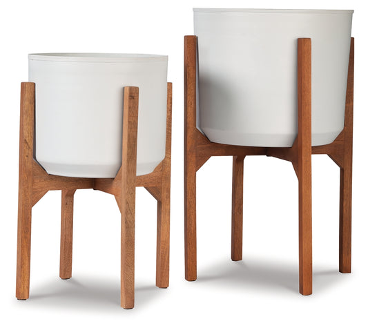 Myers Furniture Outlet - Ashley Furniture - Dorcey Planter (Set of 2) - Planter Set (Set of 2) / White/Brown - A2000427