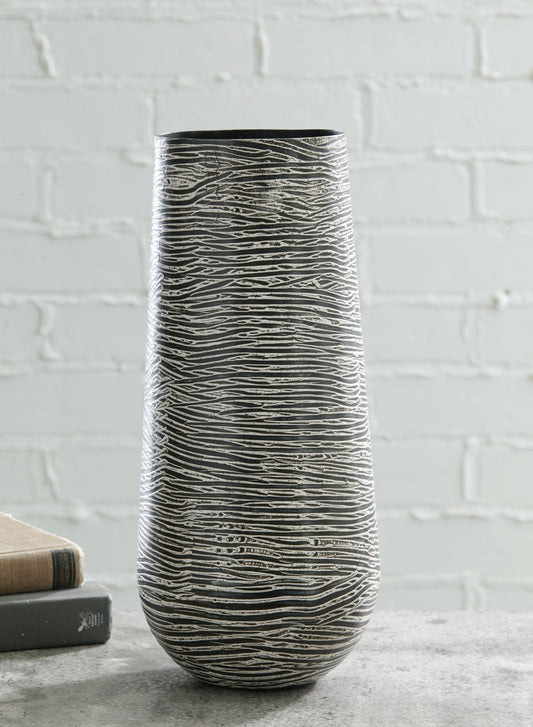 Myers Furniture Outlet - Ashley Furniture - Fynn Vase - Vase / Antique White - A2000517