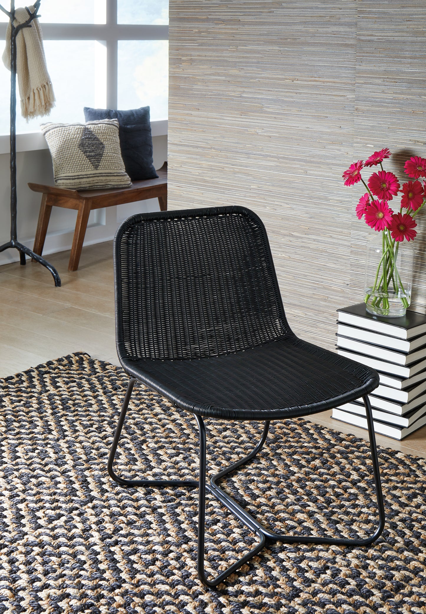 Myers Furniture Outlet - Ashley Furniture - Daviston Accent Chair - Accent Chair / Black - A3000614