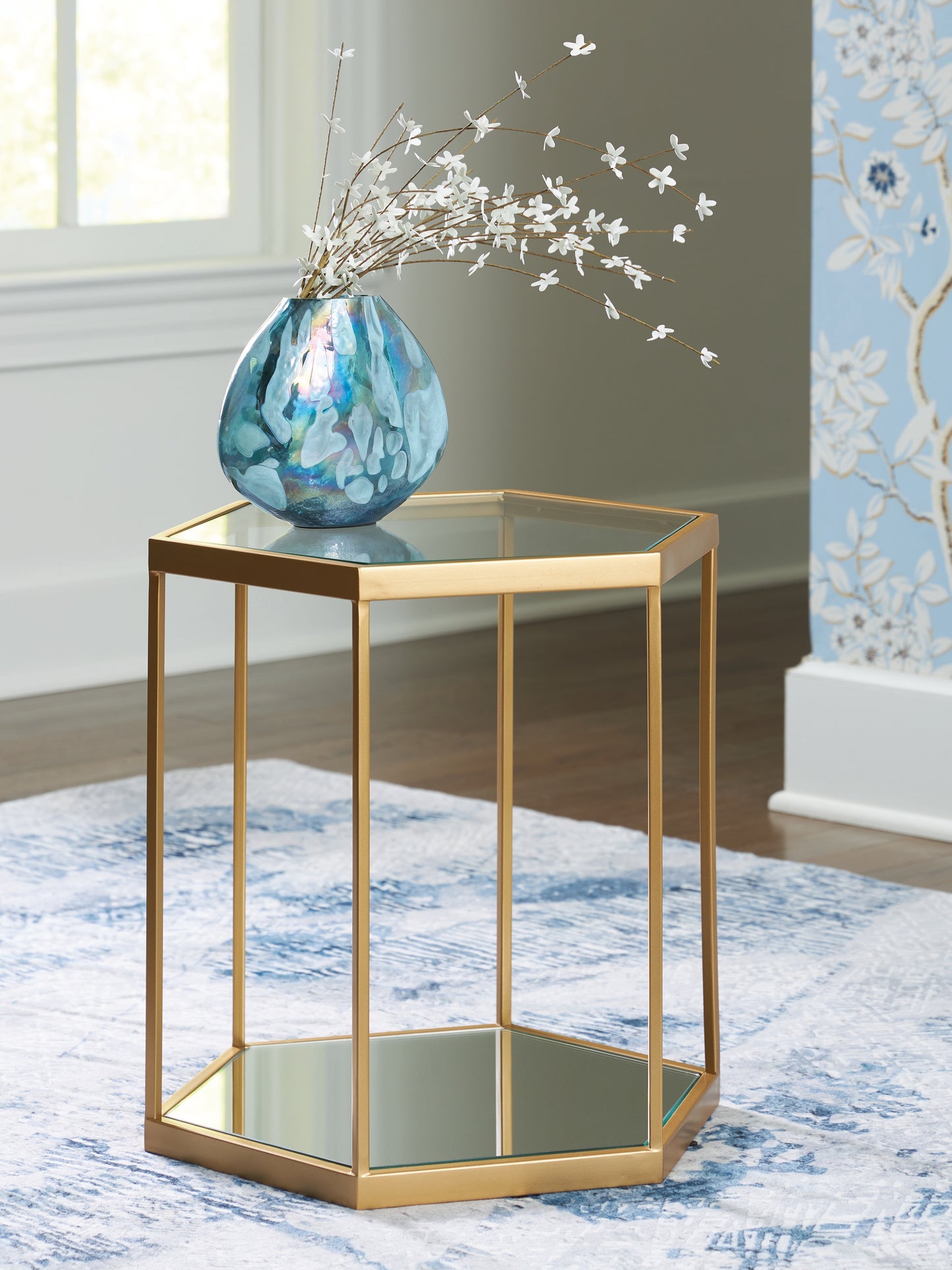 Myers Furniture Outlet - Ashley Furniture - Veerwick Accent Coffee Table - Accent Cocktail Table / Gold Finish - A4000661