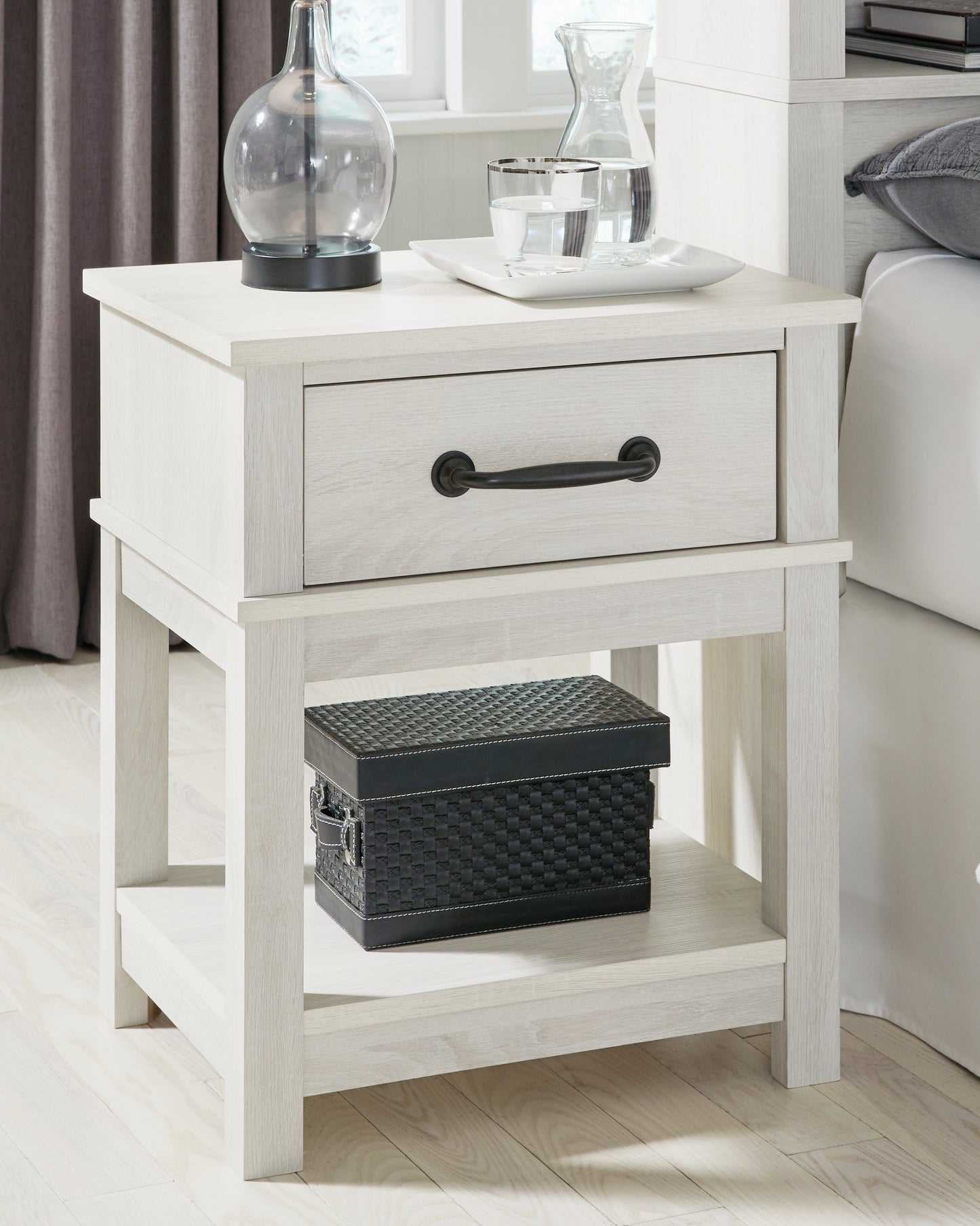 Myers Furniture Outlet - Ashley Furniture - Dorrinson Bedroom - One Drawer Night Stand / White - B067-91