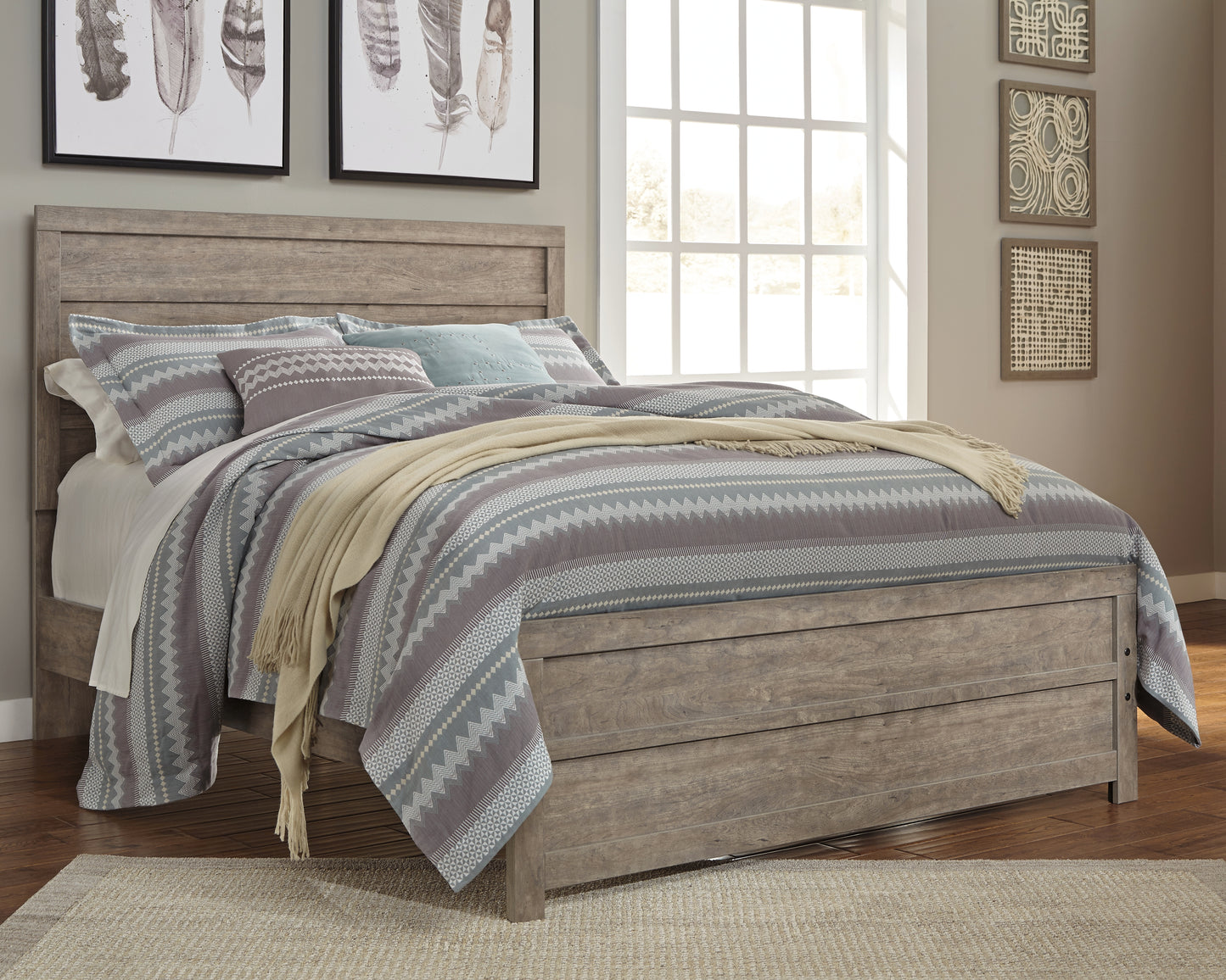 Myers Furniture Outlet - Ashley Furniture - Culverbach Bedroom - Queen Panel Bed / Gray - B070B8