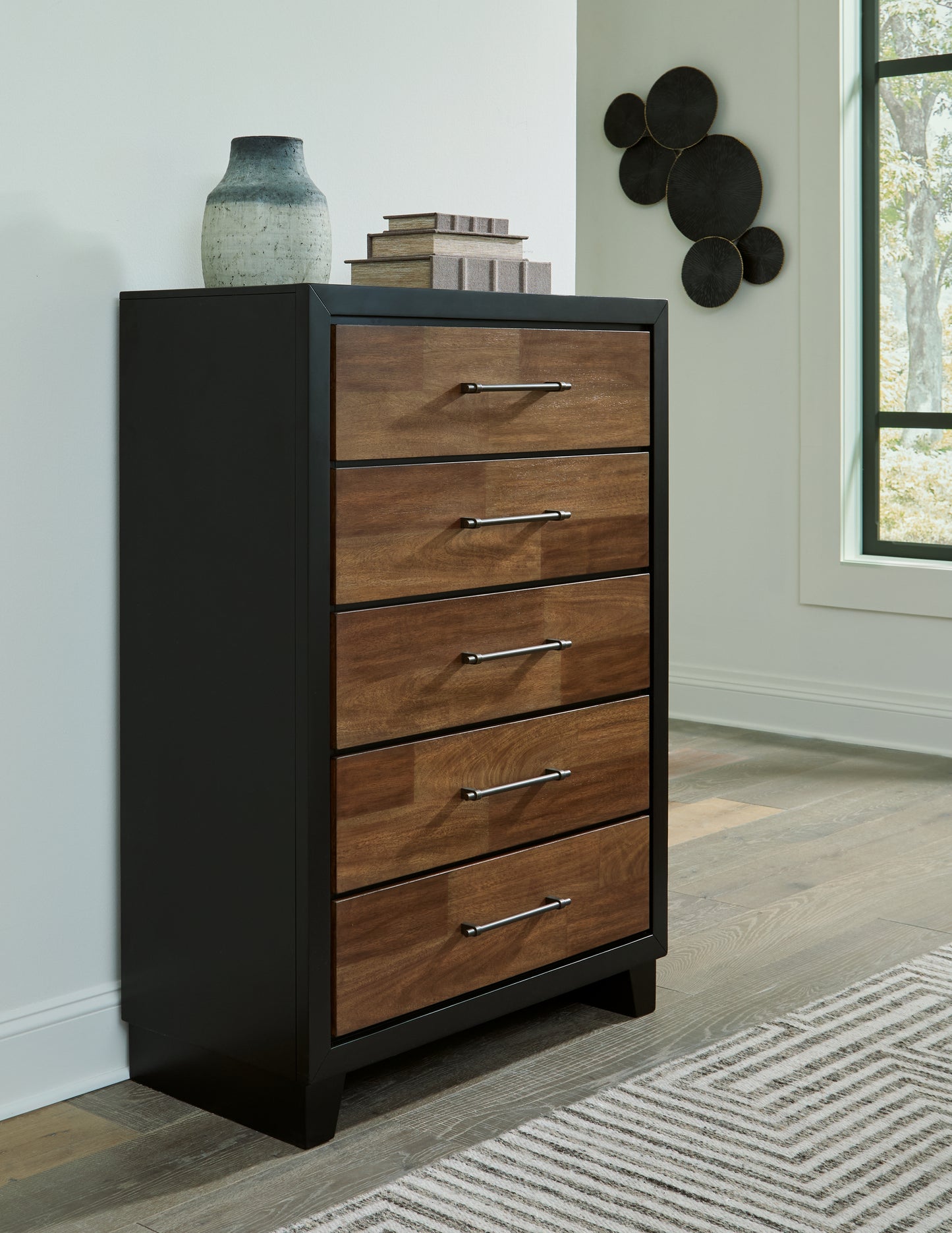 Myers Furniture Outlet - Ashley Furniture - Kraeburn Bedroom - Five Drawer Chest / Brown/Black - B496-46