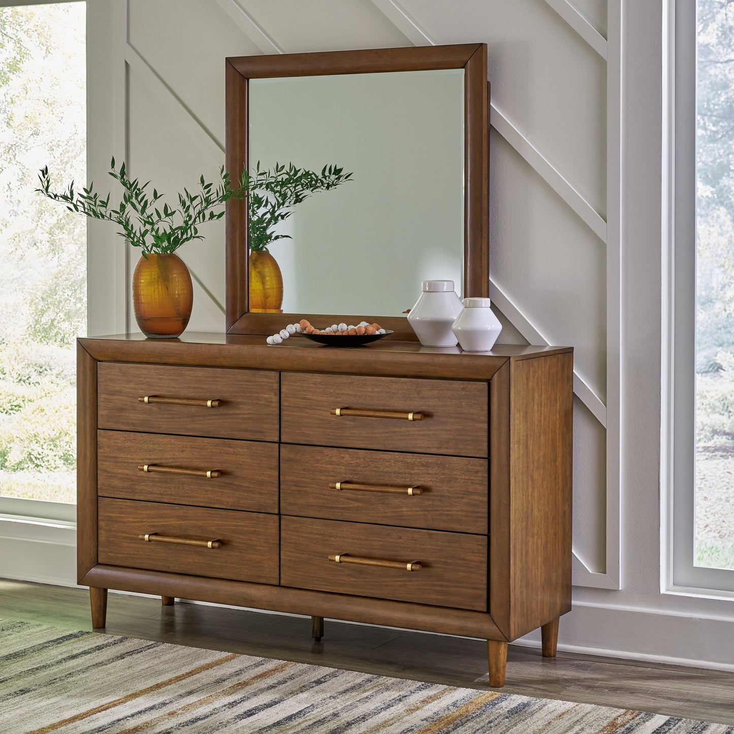 Myers Furniture Outlet - Ashley Furniture - Lyncott Bedroom - Dresser and Mirror / Brown - B615B1