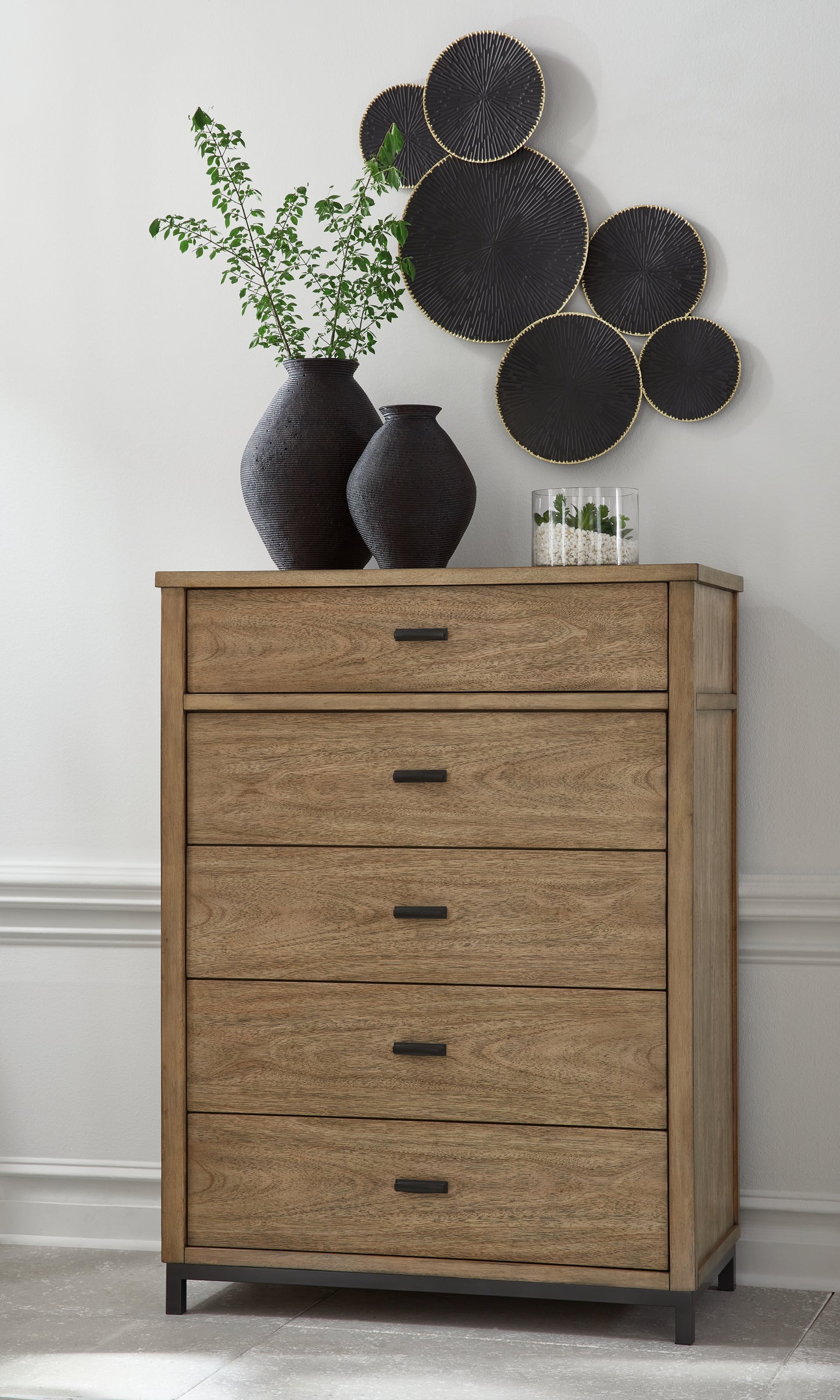 Myers Furniture Outlet - Ashley Furniture - Tomtyn Bedroom - Five Drawer Chest / Light Brown - B622-46