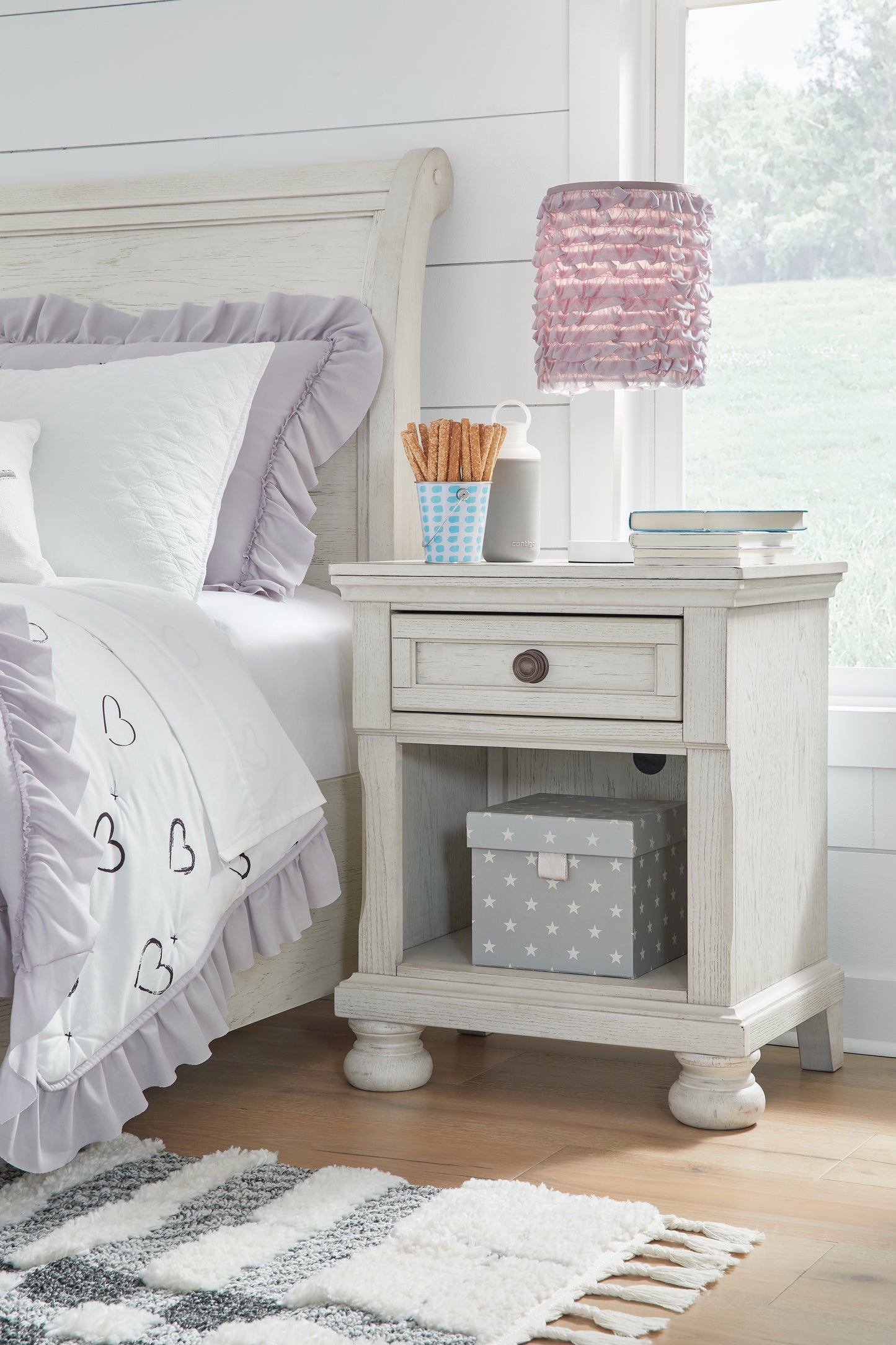 Myers Furniture Outlet - Ashley Furniture - Robbinsdale Bedroom - One Drawer Night Stand / Antique White - B742-91