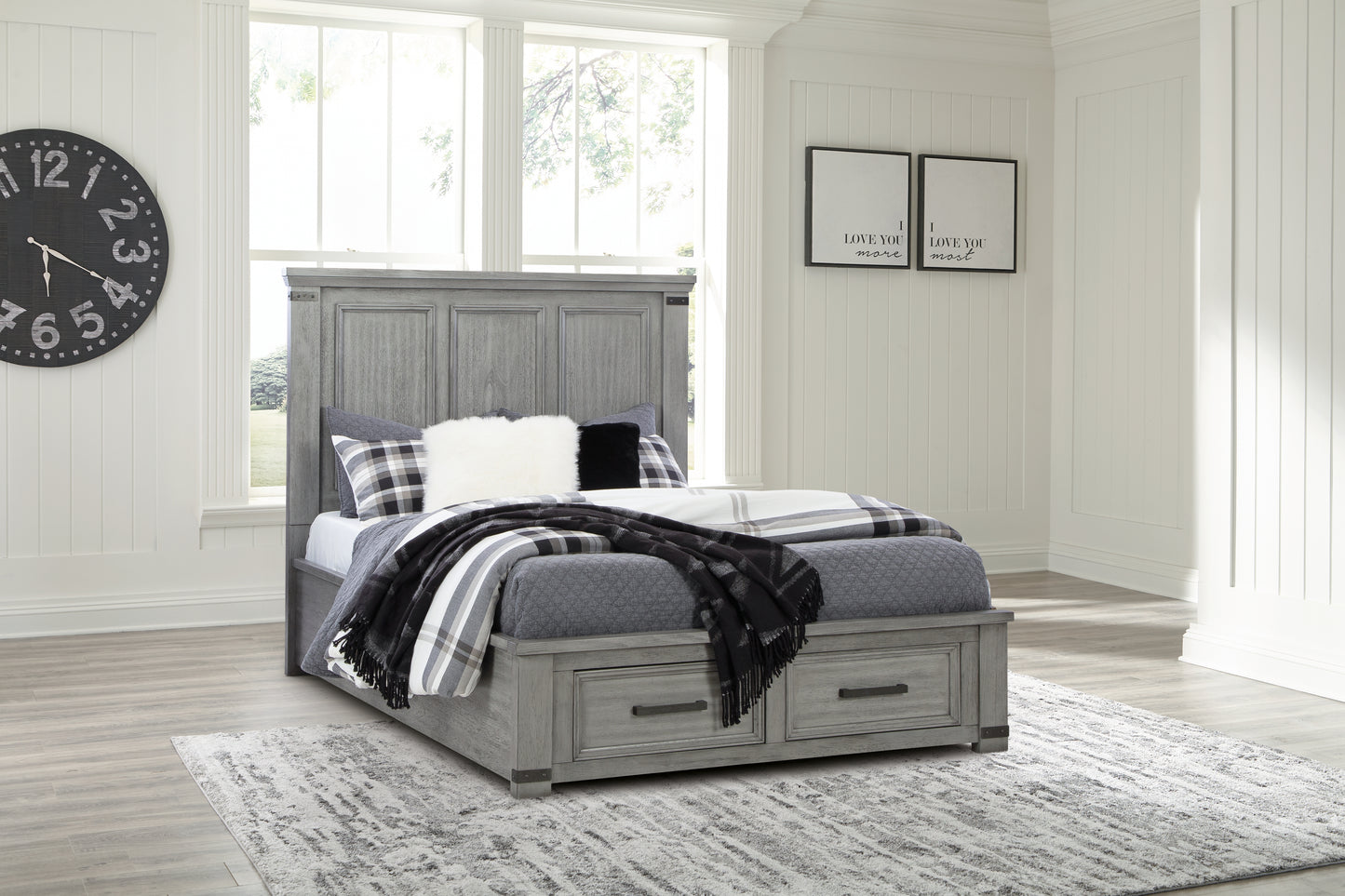 Myers Furniture Outlet - Ashley Furniture - Russelyn Bedroom - Queen Storage Bed / Gray - B772B3