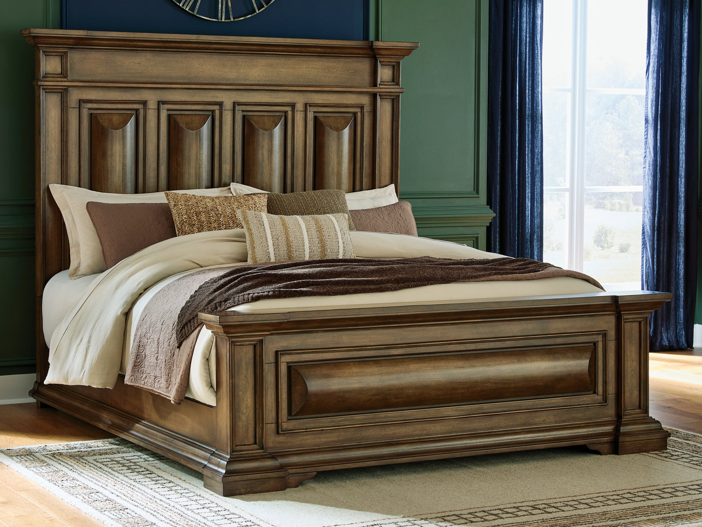 Myers Furniture Outlet - Ashley Furniture - Frantanna Bedroom - King Panel Bed / Brown - PCB949B6