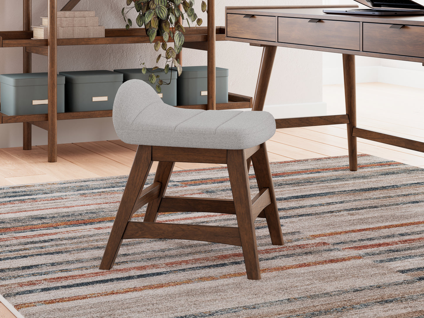 Myers Furniture Outlet - Ashley Furniture - Lyncott Desk Chair - Home Office Desk Chair (1/CN) / Light Gray/Brown - H615-01