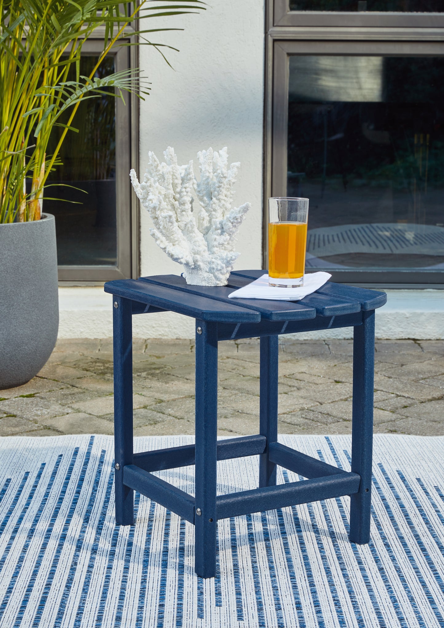 Myers Furniture Outlet - Ashley Furniture - Sundown Treasure Outdoor - End Table / Blue - P009-703