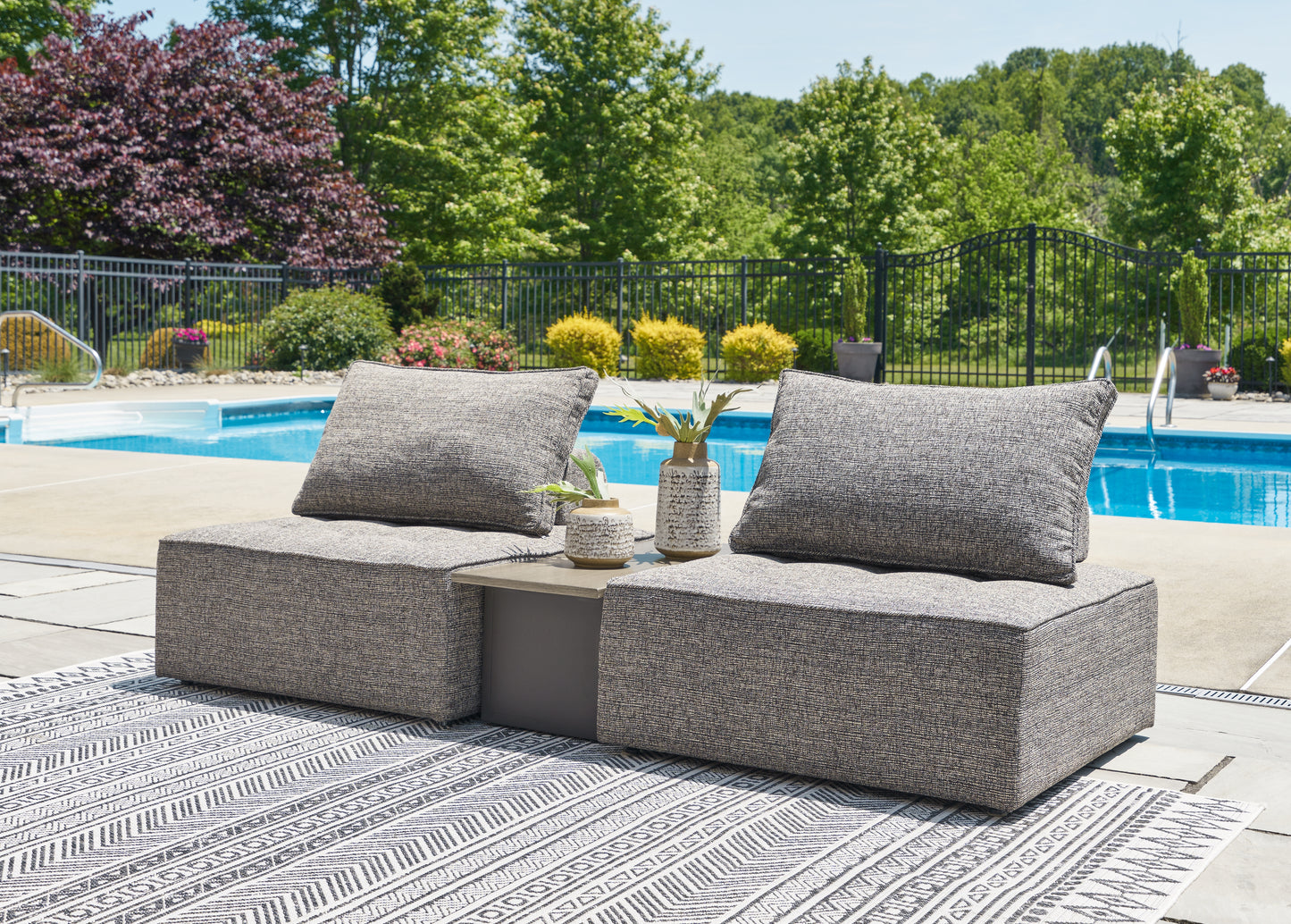 Myers Furniture Outlet - Ashley Furniture - Bree Zee Outdoor - 3-Piece Outdoor Sectional / Brown - P160P4