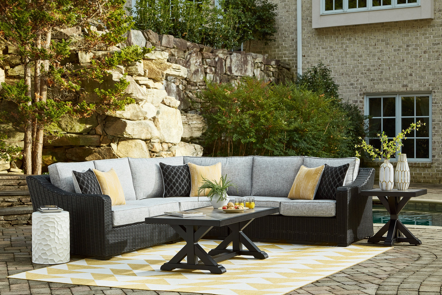 Myers Furniture Outlet - Ashley Furniture - Beachcroft Outdoor - 3-Piece Outdoor Sectional / Black/Light Gray - P792P1