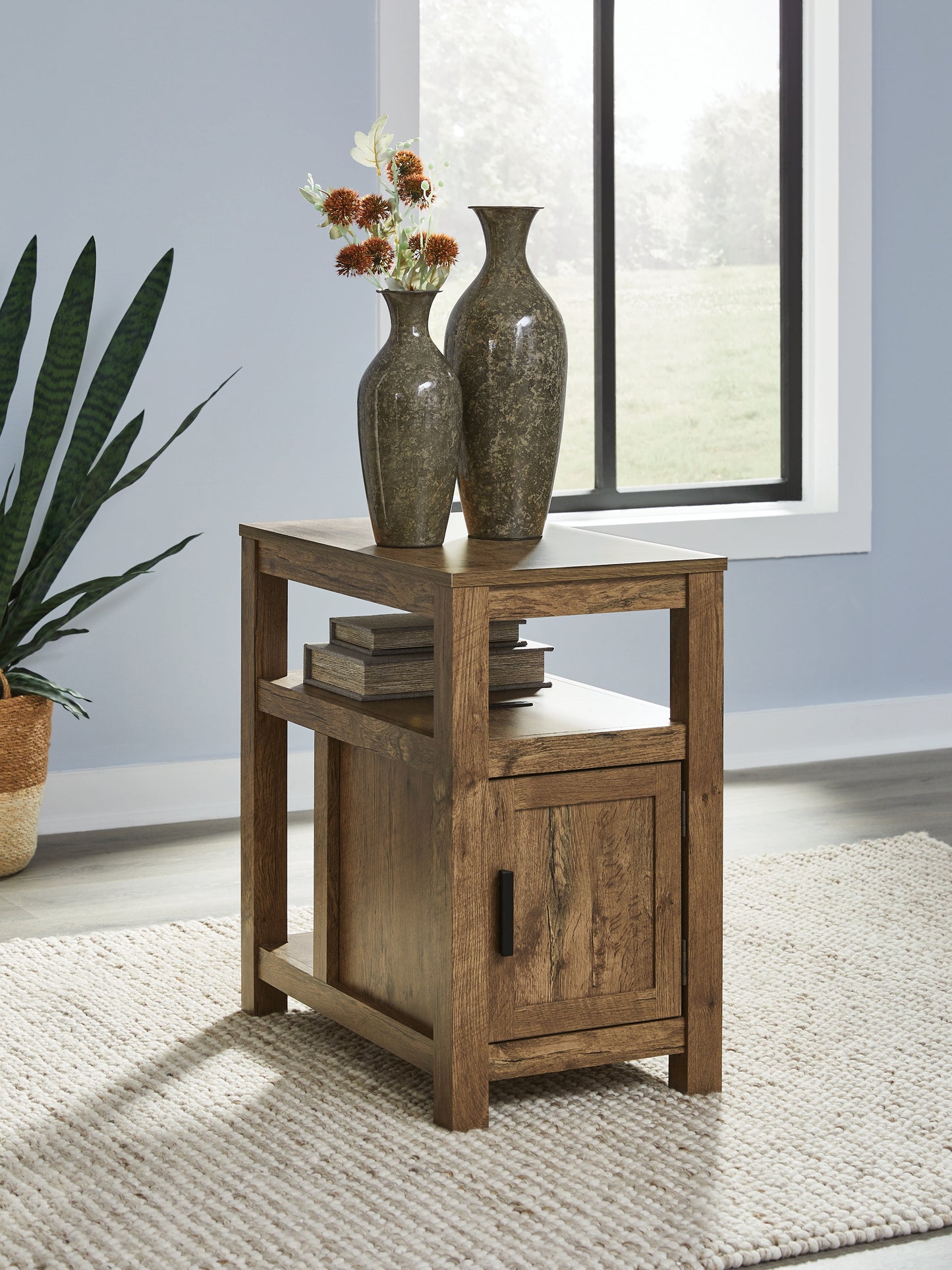 Myers Furniture Outlet - Ashley Furniture - Fendenmore Chairside End Table - Chair Side End Table / Brown - T190-117