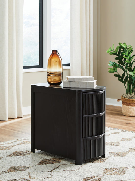Myers Furniture Outlet - Ashley Furniture - Camdill Chairside End Table - Chair Side End Table / Black - T208-117