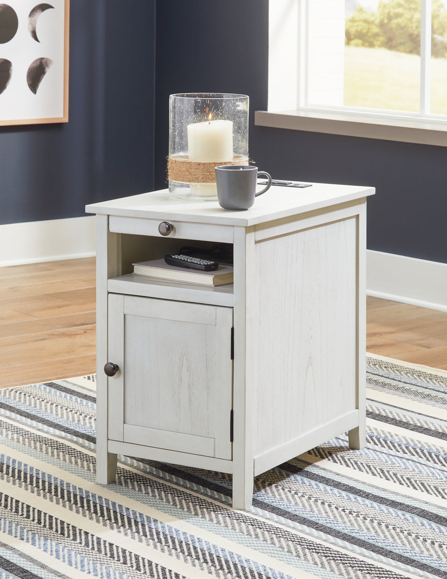 Myers Furniture Outlet - Ashley Furniture - Treytown Chairside End Table - Chair Side End Table / Antique White - T300-517