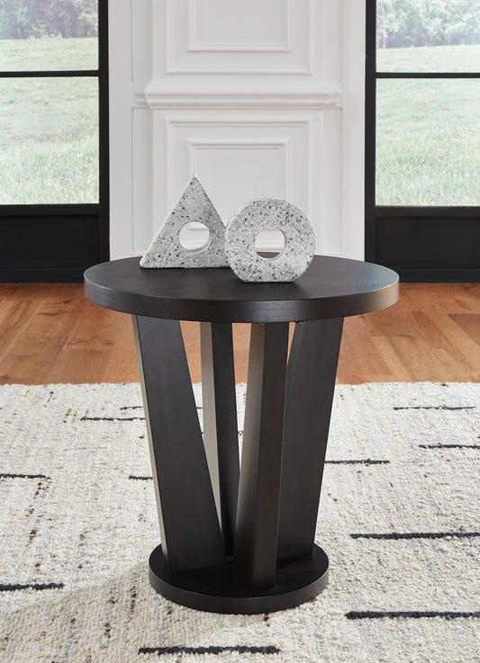 Myers Furniture Outlet - Ashley Furniture - Chasinfield End Table - Round End Table / Dark Brown - T458-6