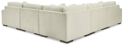 Lindyn Sectional