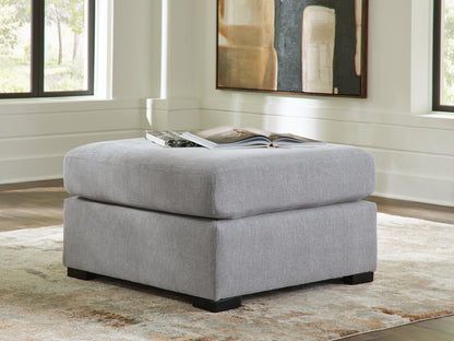 Lakepoint Living Room