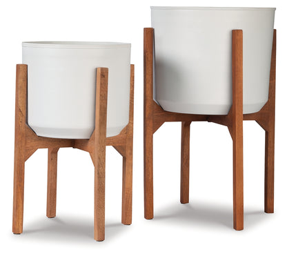 Myers Furniture Outlet - Ashley Furniture - Dorcey Planter (Set of 2) - Planter Set (Set of 2) / White/Brown - A2000427
