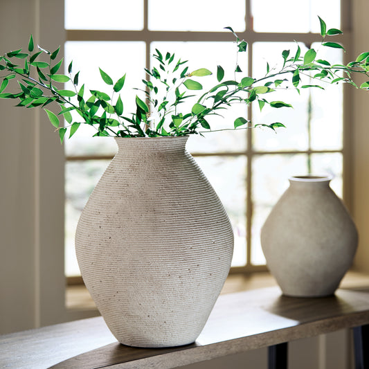 Myers Furniture Outlet - Ashley Furniture - Hannela Vase - Vase / Antique Brown - A2000512