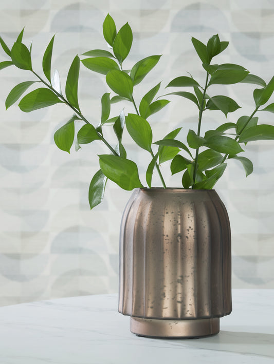 Myers Furniture Outlet - Ashley Furniture - Briarcott Vase - Vase / Brown - A2000703