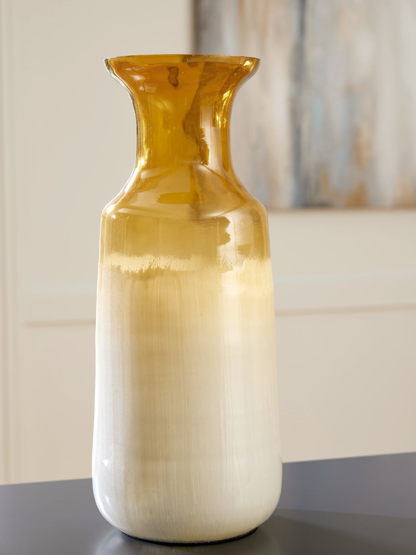 Myers Furniture Outlet - Ashley Furniture - Wynburg Vase - Vase / White/Amber - A2000724