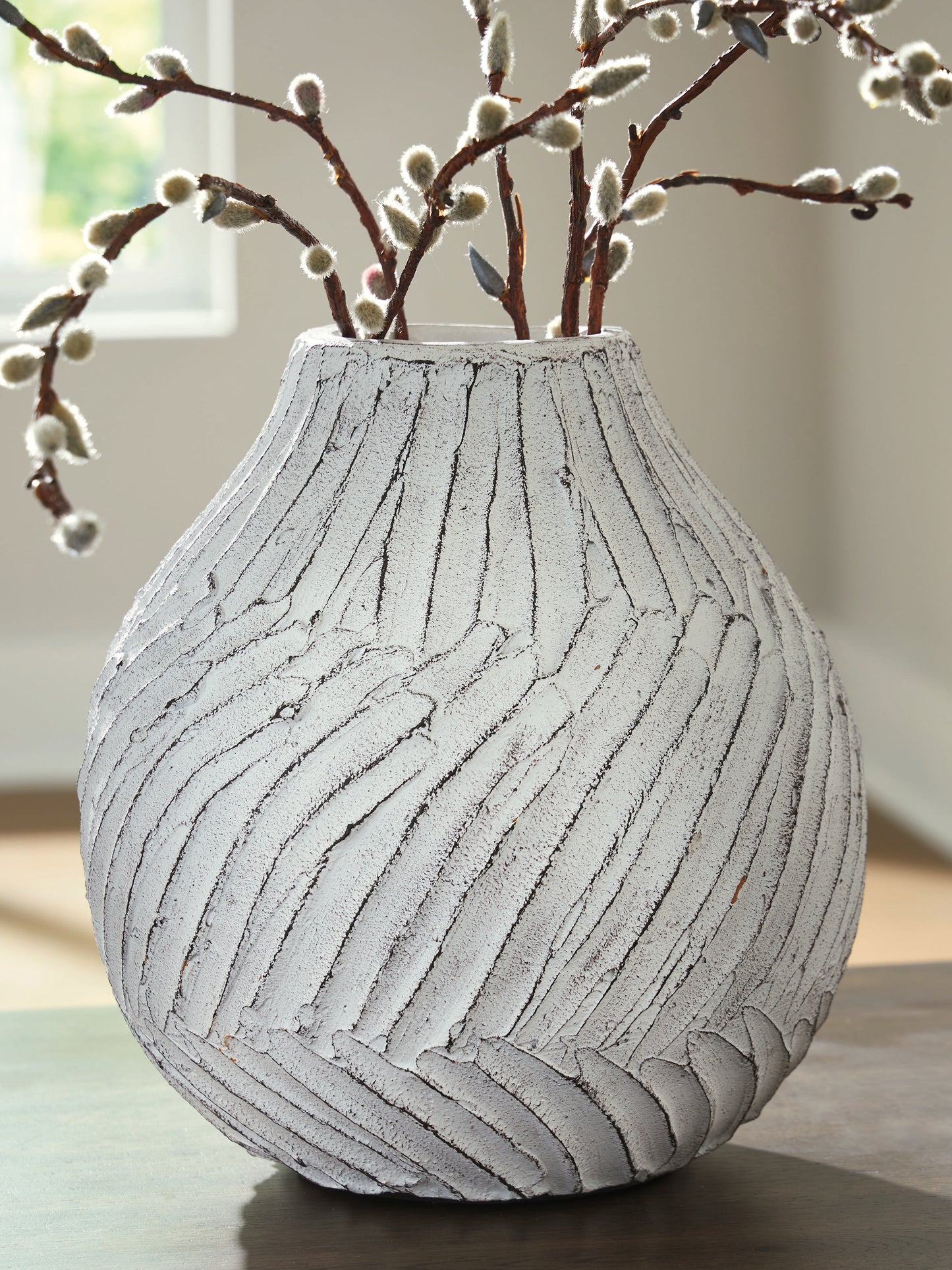 Myers Furniture Outlet - Ashley Furniture - Shelvie Vase - Vase / Distressed White - A2000848