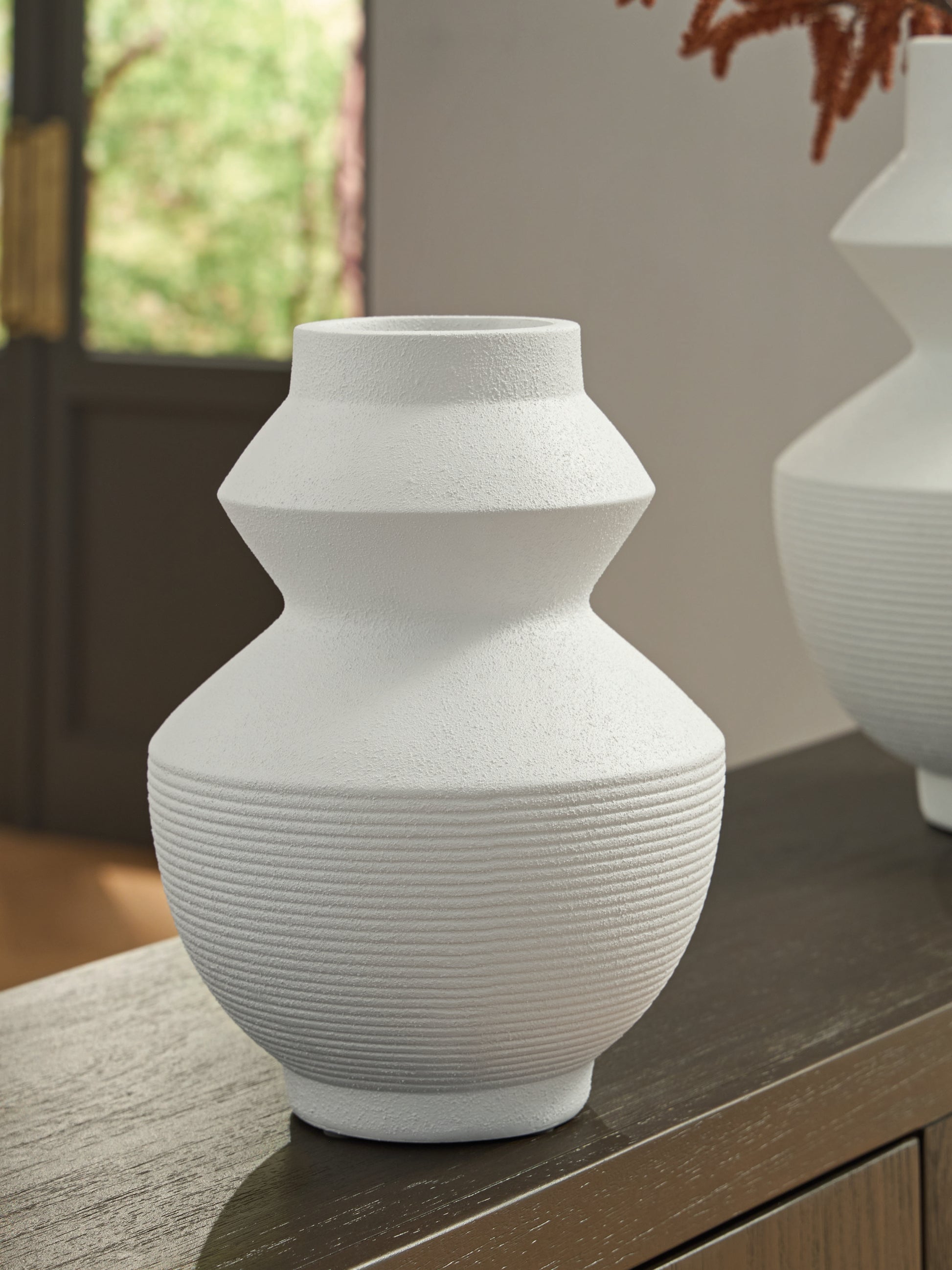 Myers Furniture Outlet - Ashley Furniture - Naveen Vase - Vase / White - A2000870