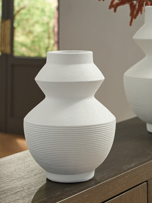 Myers Furniture Outlet - Ashley Furniture - Naveen Vase - Vase / White - A2000870