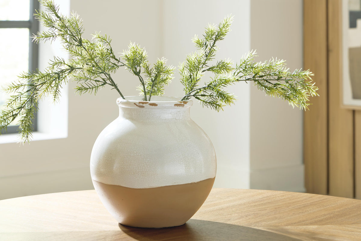 Vercott Vase