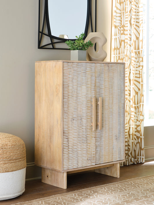 Myers Furniture Outlet - Ashley Furniture - Dallinbury Accent Cabinet - Accent Cabinet / Natural/White Wash - A4000696