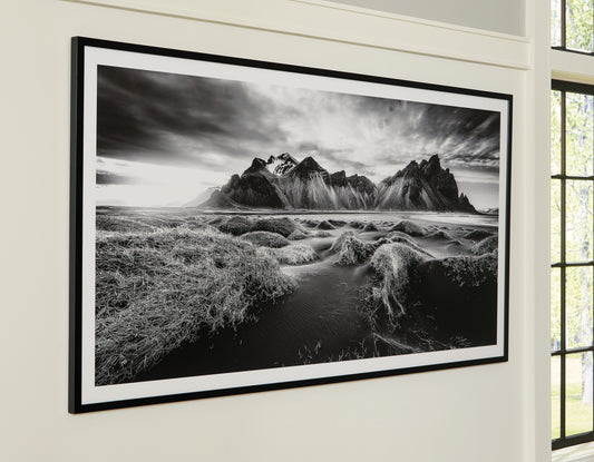 Myers Furniture Outlet - Ashley Furniture - Delstone Wall Decor - Wall Art / Black/White - A8000424