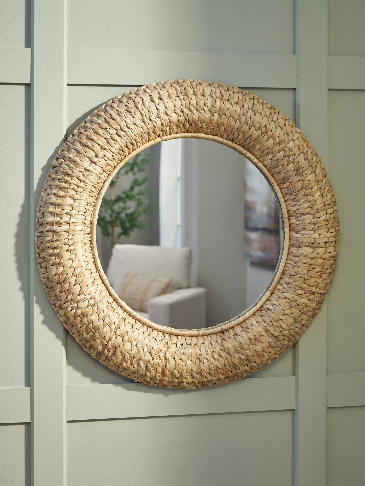 Myers Furniture Outlet - Ashley Furniture - Briggsburg Mirror - Accent Mirror / Natural - A8010437