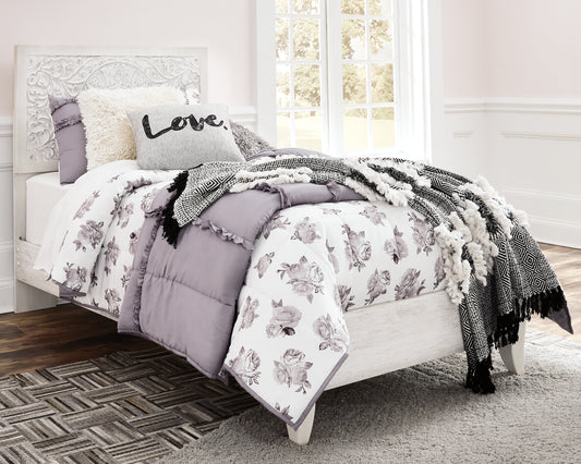 Myers Furniture Outlet - Ashley Furniture - Paxberry Bedroom - Six Drawer Dresser / Whitewash - B181-31