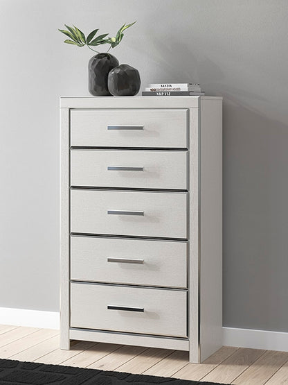 Myers Furniture Outlet - Ashley Furniture - Zuraleus Bedroom - Five Drawer Chest / White - PCB3381-46