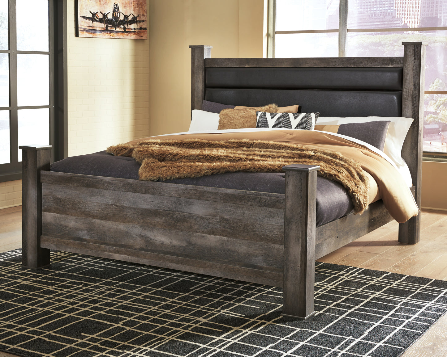 Myers Furniture Outlet - Ashley Furniture - Wynnlow Bedroom - King Poster Bed / Gray - B440B6