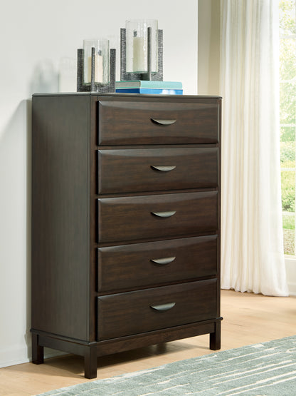 Myers Furniture Outlet - Ashley Furniture - Vanmore Bedroom - Five Drawer Chest / Dark Brown - B479-46