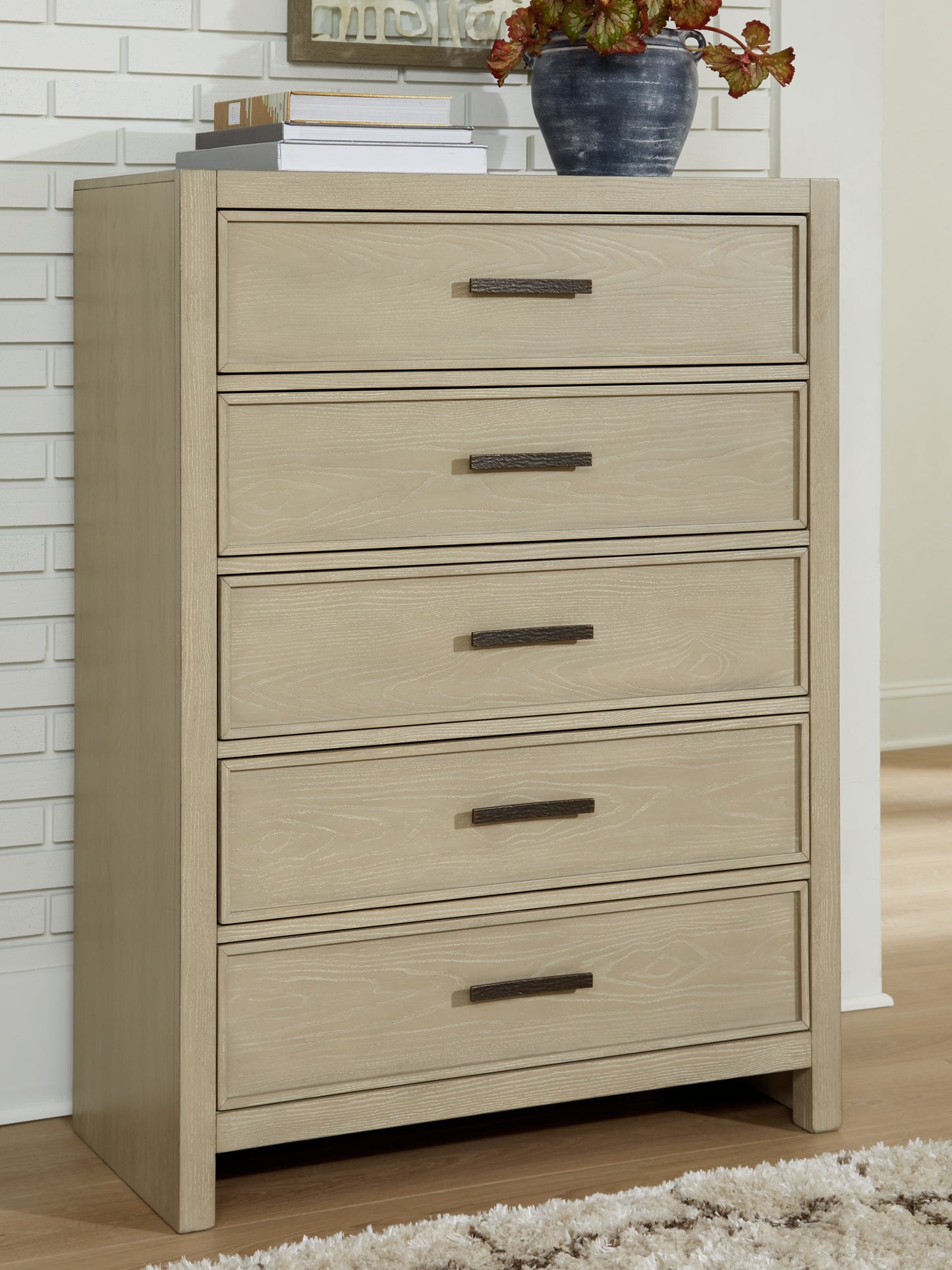 Myers Furniture Outlet - Ashley Furniture - Calmoro Bedroom - Five Drawer Chest / Gray - B602-46