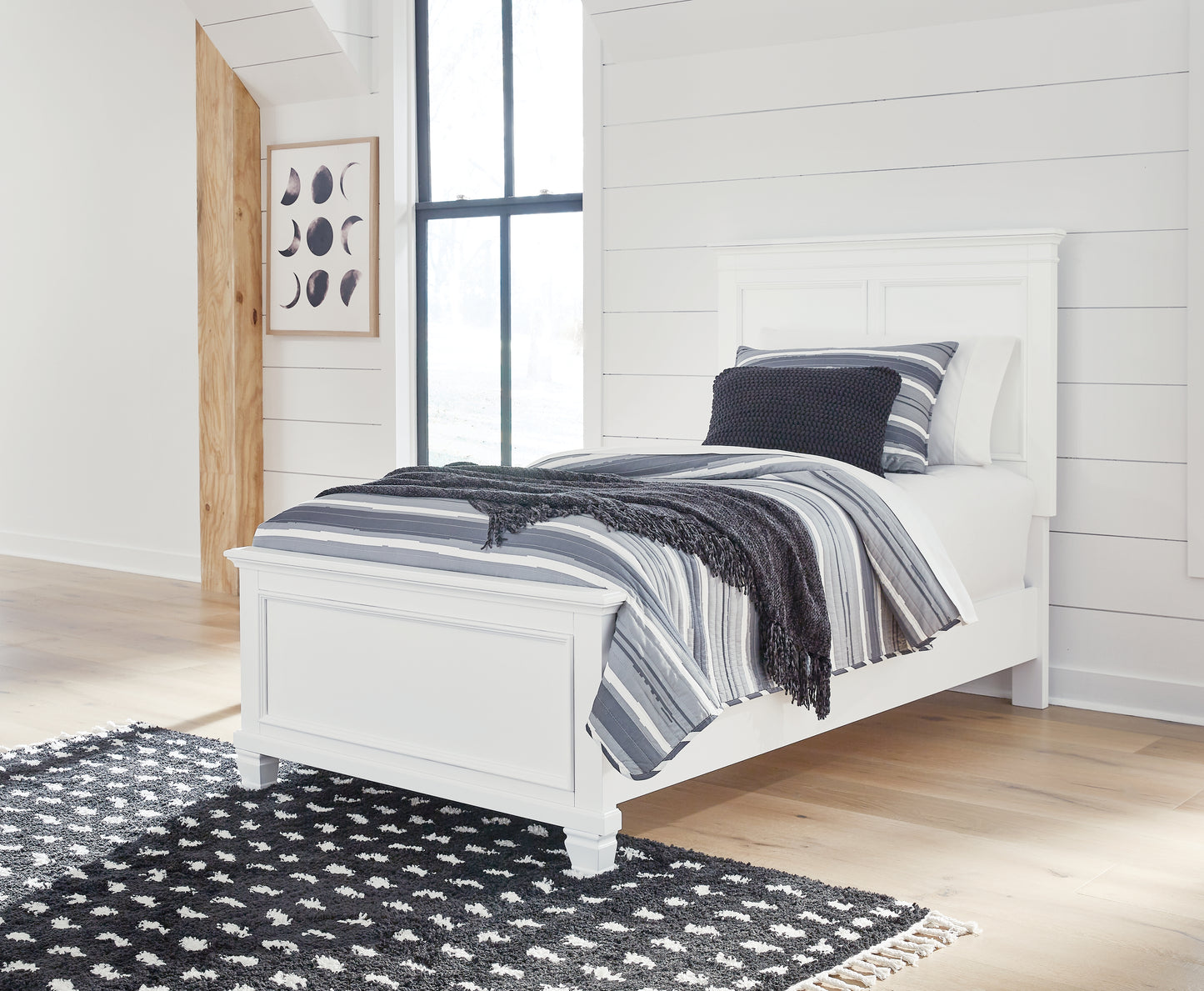 Myers Furniture Outlet - Ashley Furniture - Fortman Bedroom - Twin Panel Bed / White - B680B6