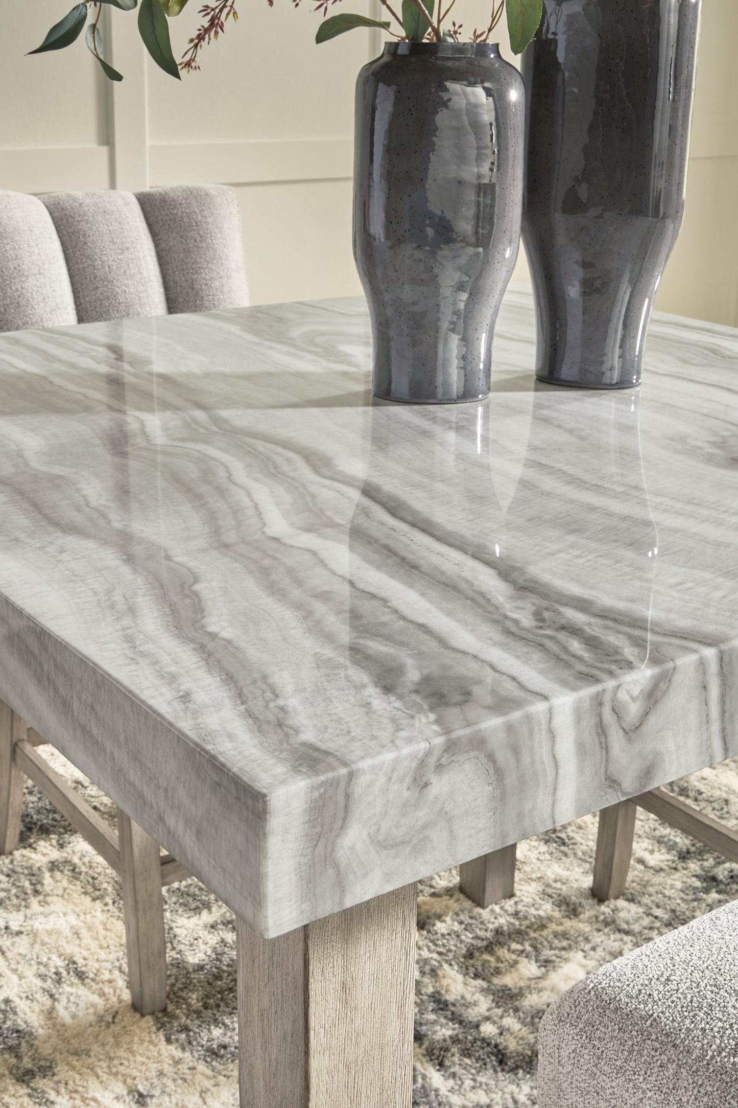 Larawyn Dining Room