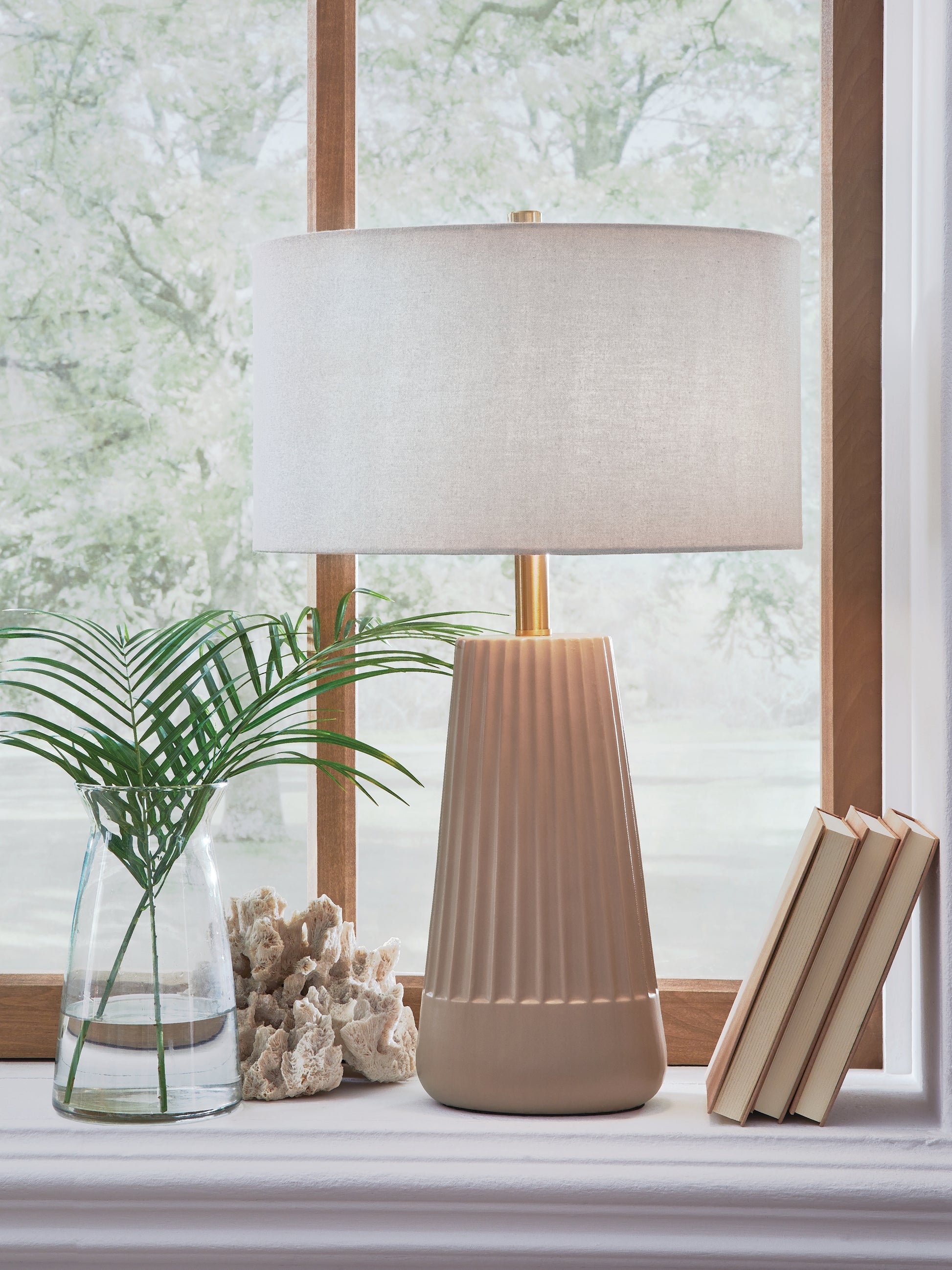 Myers Furniture Outlet - Ashley Furniture - Dellner Lighting - Ceramic Table Lamp (1/CN) - L100854