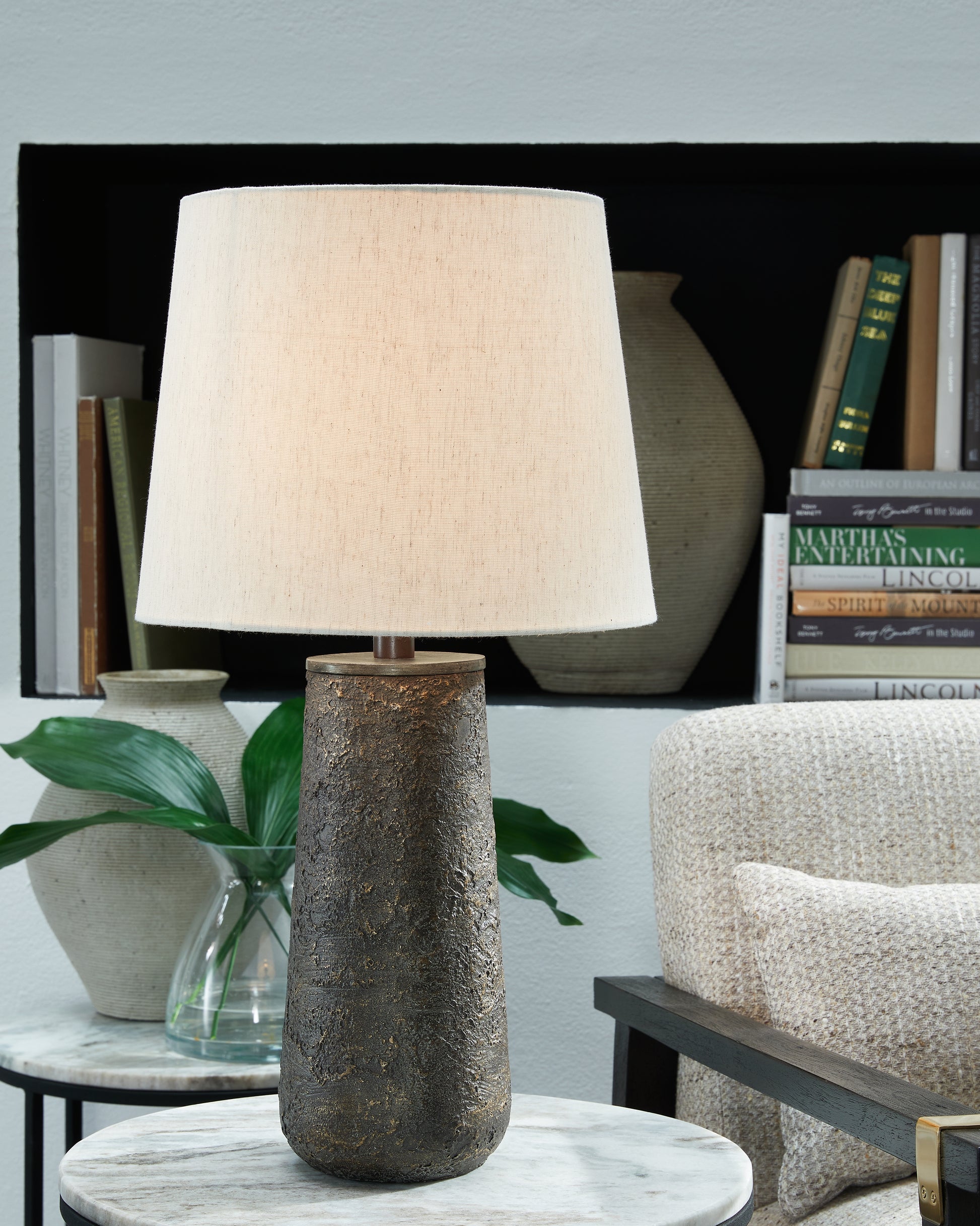 Myers Furniture Outlet - Ashley Furniture - Chaston Lighting - Metal Table Lamp (Set of 2) / Antique Bronze Finish - L204474