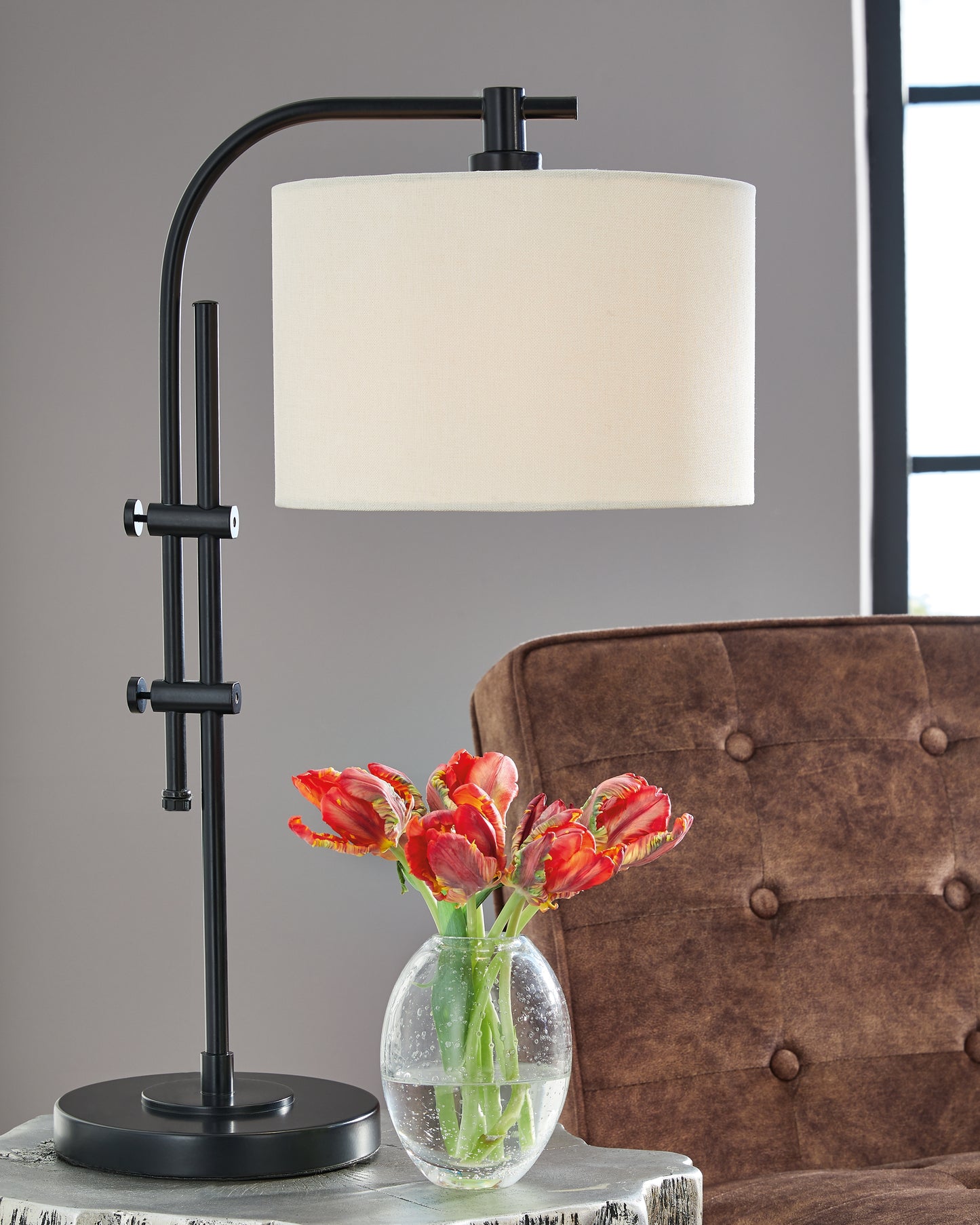 Myers Furniture Outlet - Ashley Furniture - Baronvale Lighting - Metal Accent Lamp (1/CN) / Black - L206043