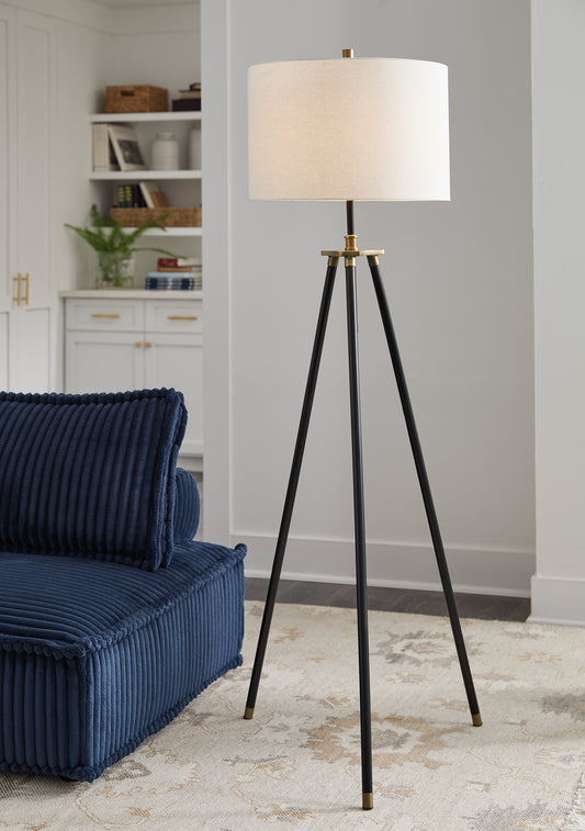 Myers Furniture Outlet - Ashley Furniture - Cashner Lighting - Metal Floor Lamp (1/CN) / Black/Gold Finish - L206101