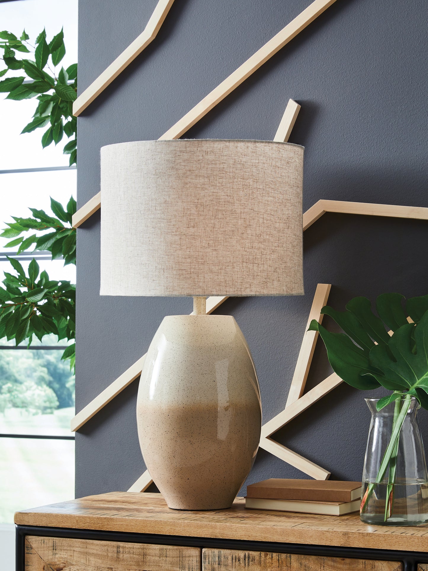 Myers Furniture Outlet - Ashley Furniture - Linas Lighting - Metal Table Lamp (1/CN) / Cream/Beige - L207594