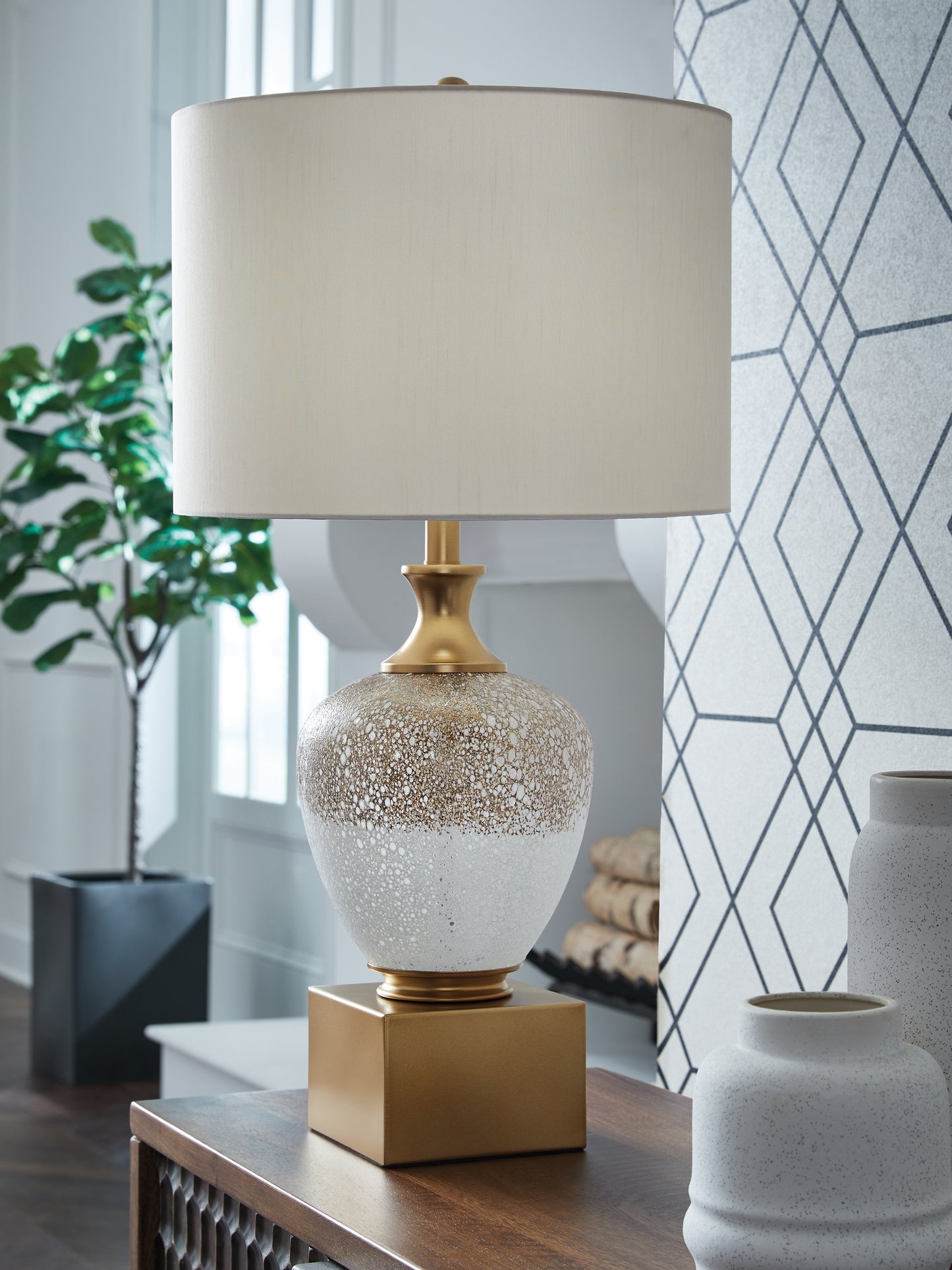 Myers Furniture Outlet - Ashley Furniture - Tavisburg Lighting - Glass Table Lamp (1/CN) / Brown/White/Gold - L430894