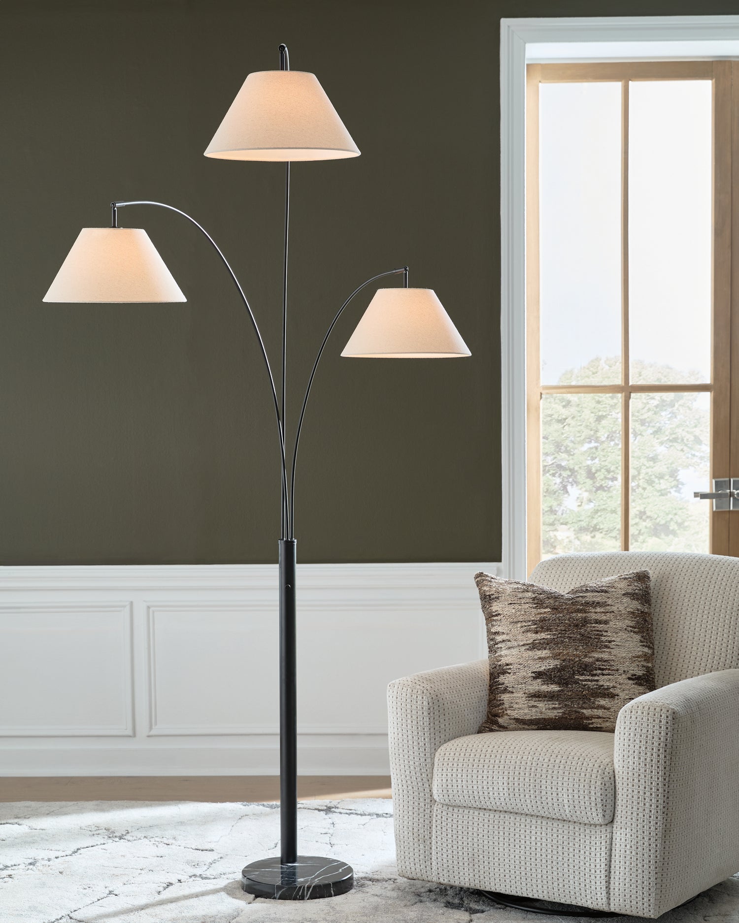 Myers Furniture Outlet - Ashley Furniture - Gibbswellner Lighting - Metal Arc Lamp (1/CN) - L725159
