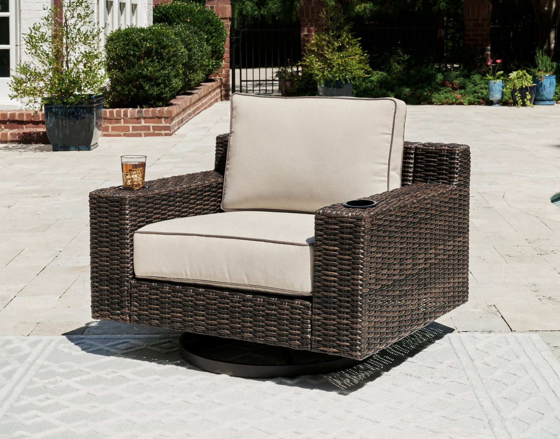 Myers Furniture Outlet - Ashley Furniture - Coastline Bay Outdoor - Swivel Lounge w/ Cushion / Brown - P784-821