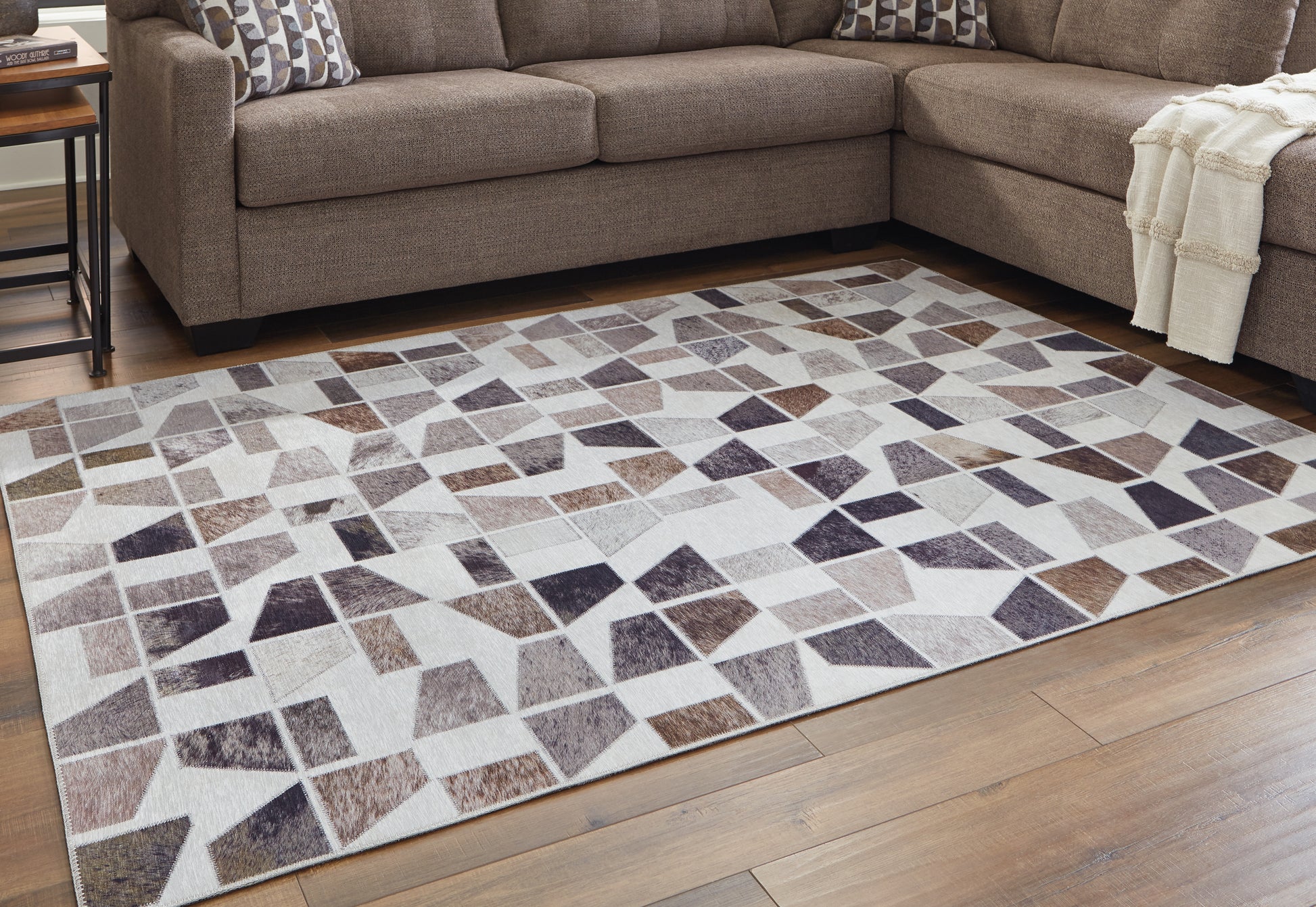 Myers Furniture Outlet - Ashley Furniture - Jettner Rug - 5' x 7' Rug / Multi - R405782